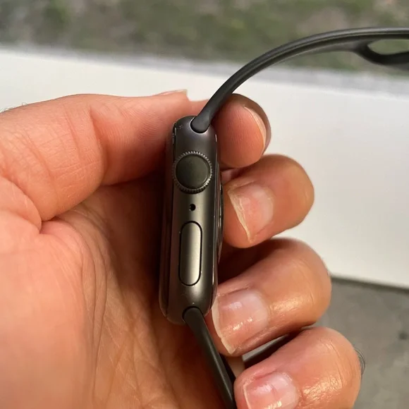 APPLE WATCH SERIES 4 GPS 40MM SPACE GRAY